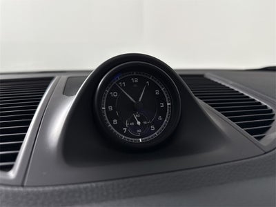 2025 Porsche Macan AWD