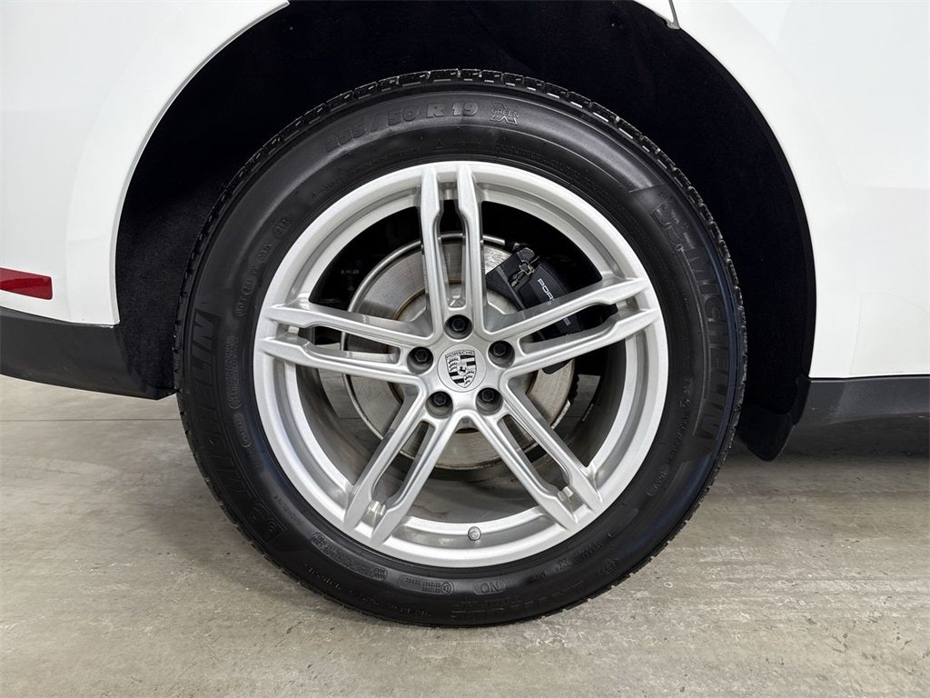 2025 Porsche Macan AWD