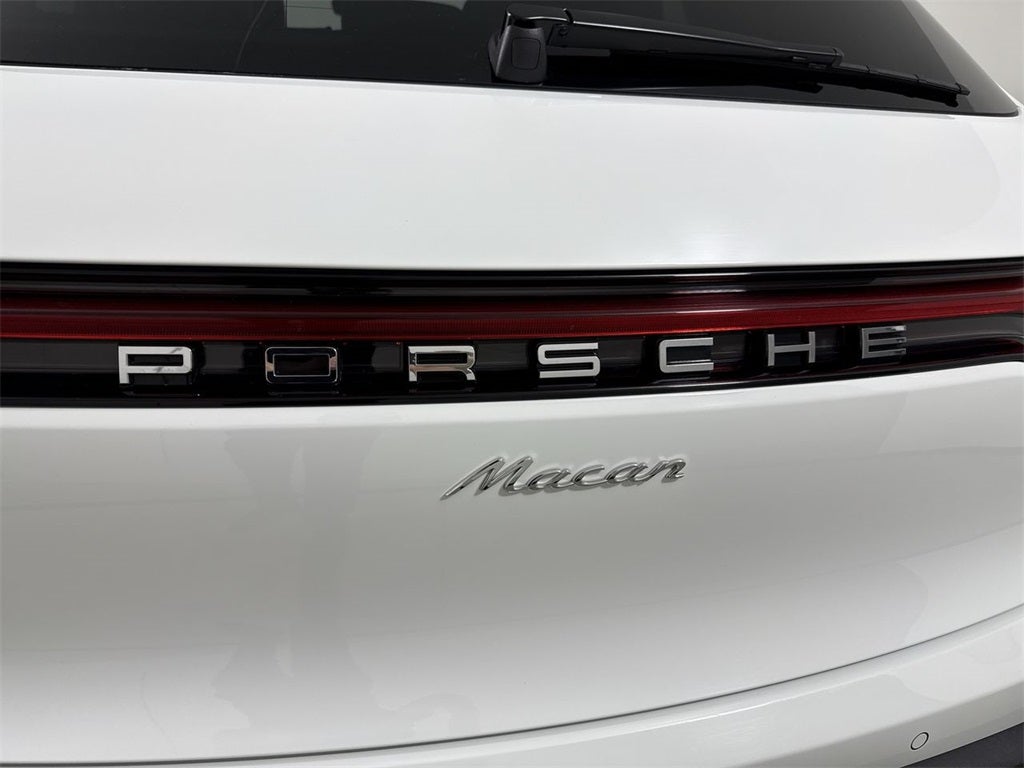 2025 Porsche Macan AWD