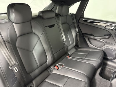 2025 Porsche Macan AWD