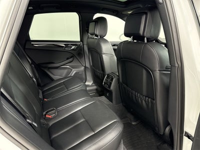 2025 Porsche Macan AWD