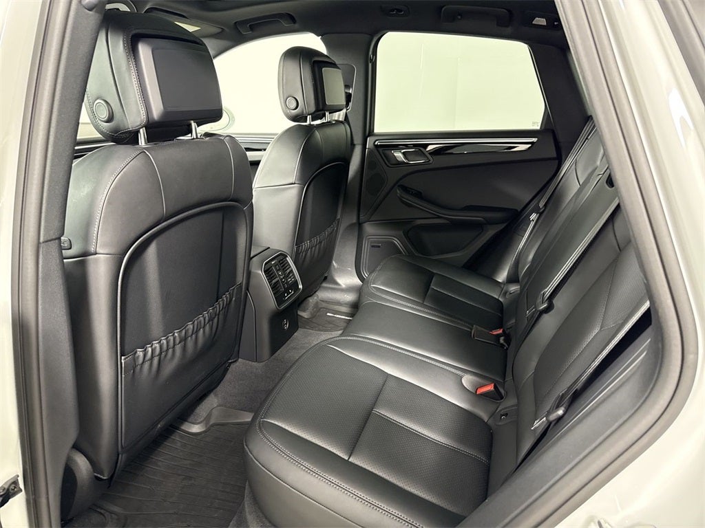 2025 Porsche Macan AWD