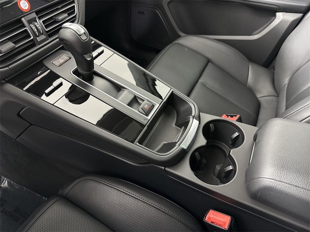 2025 Porsche Macan AWD