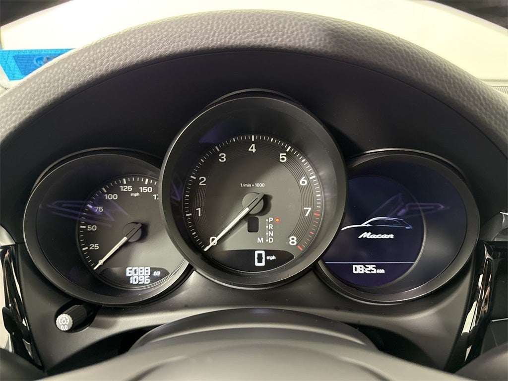 2025 Porsche Macan AWD