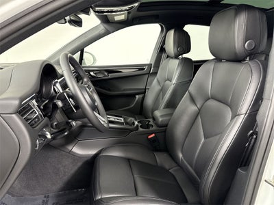 2025 Porsche Macan AWD