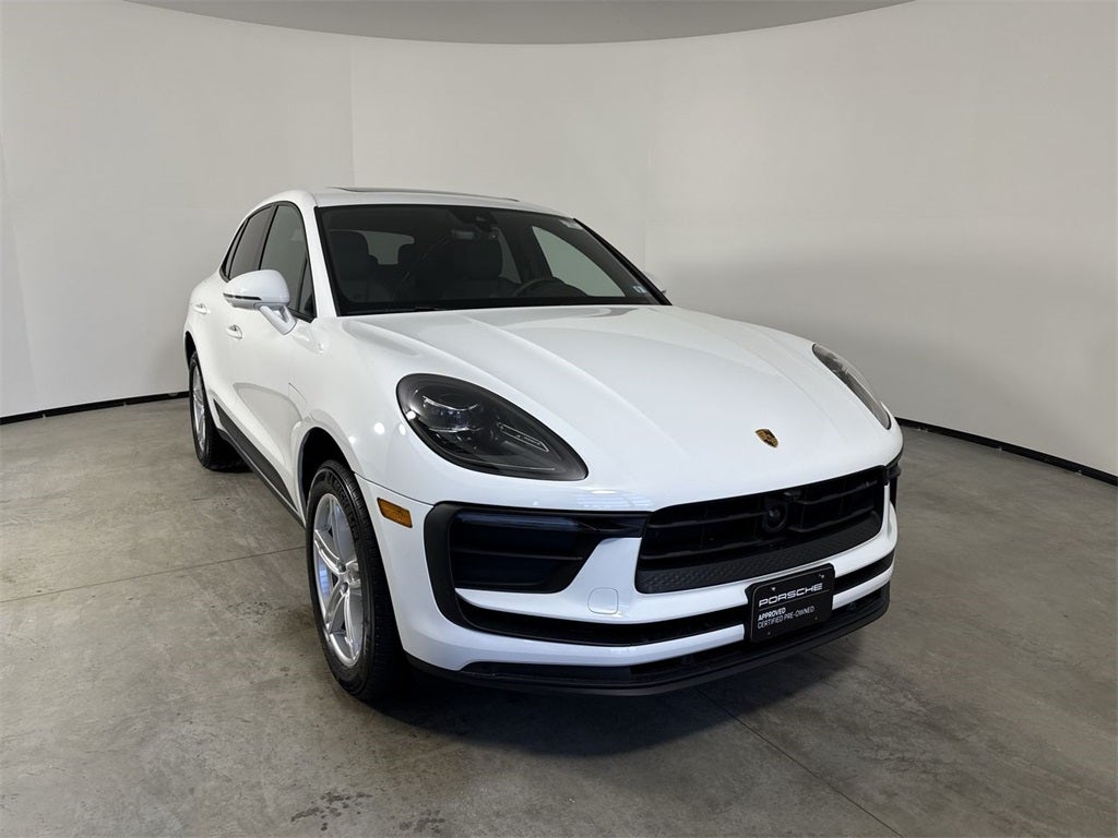 2025 Porsche Macan AWD