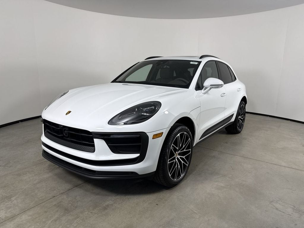 2026 Porsche Macan AWD
