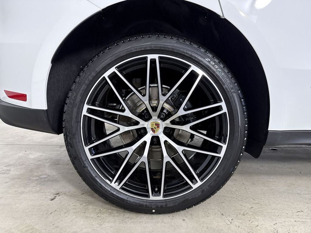 2026 Porsche Macan AWD