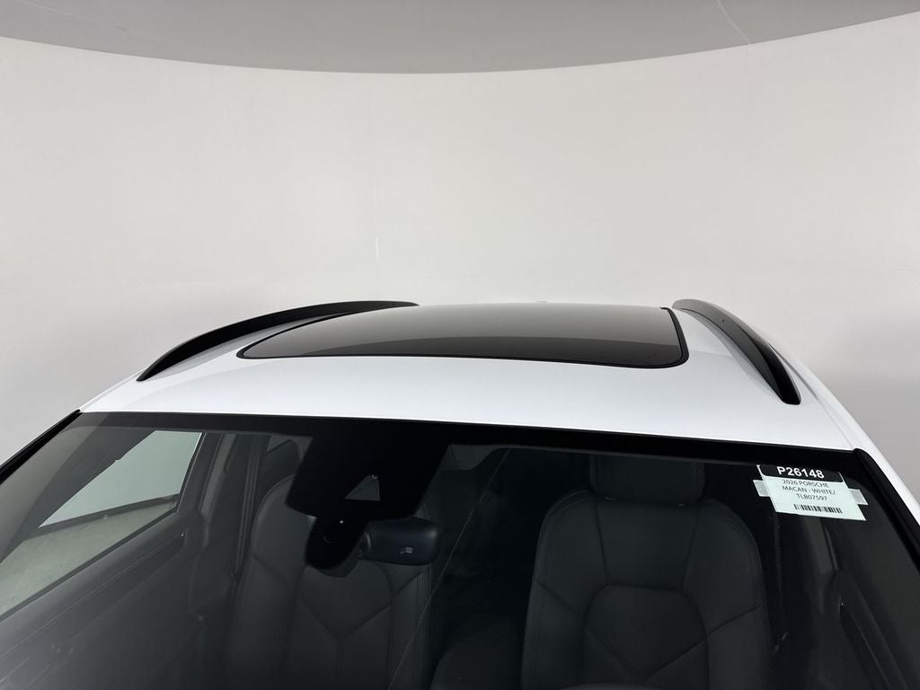 2026 Porsche Macan AWD