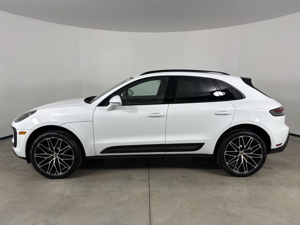2026 Porsche Macan AWD