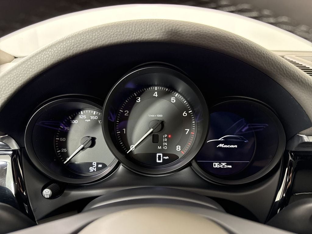 2026 Porsche Macan AWD