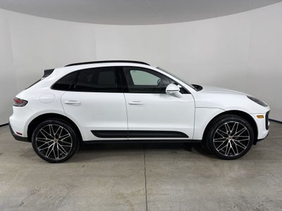 2026 Porsche Macan AWD