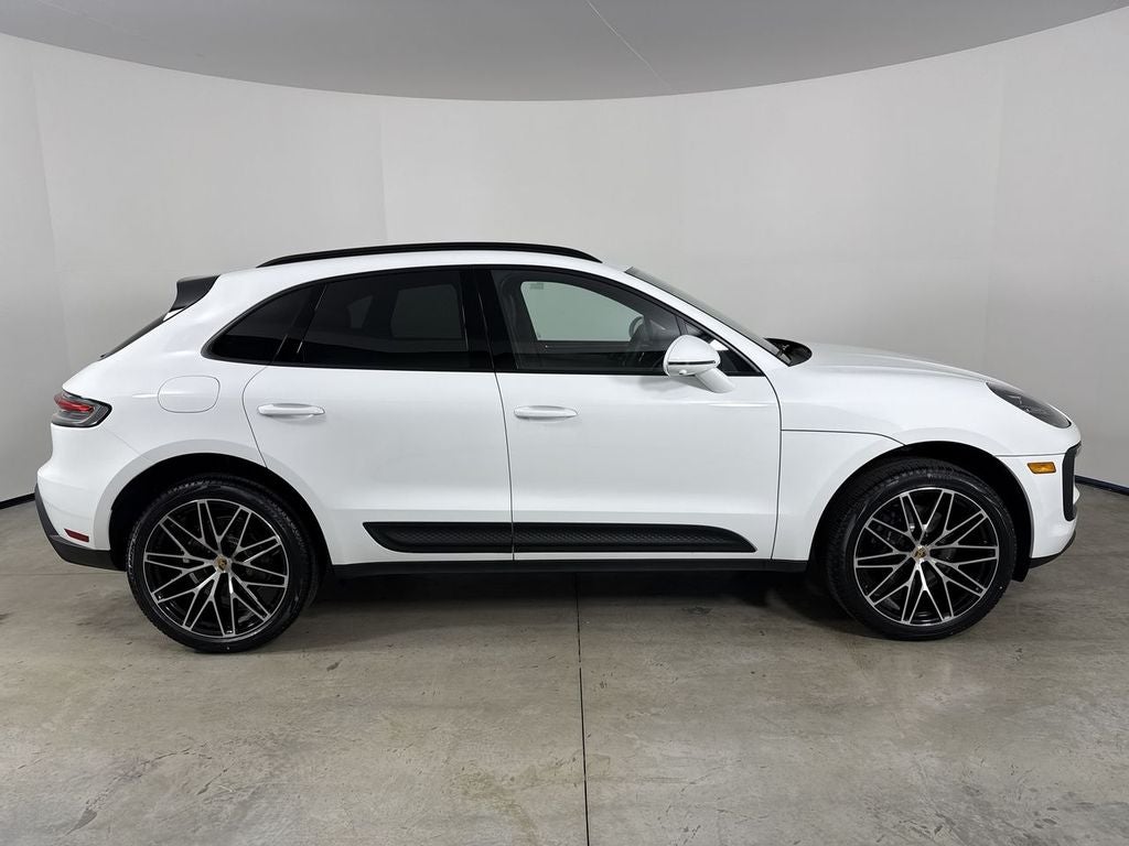 2026 Porsche Macan AWD