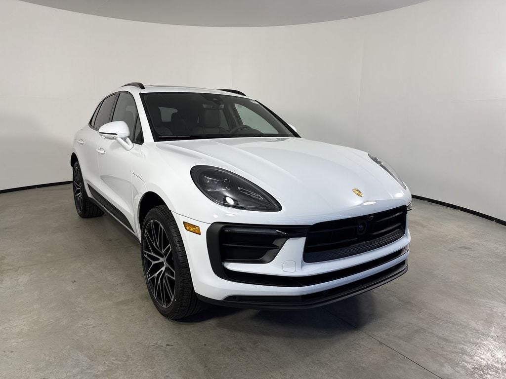 2026 Porsche Macan AWD