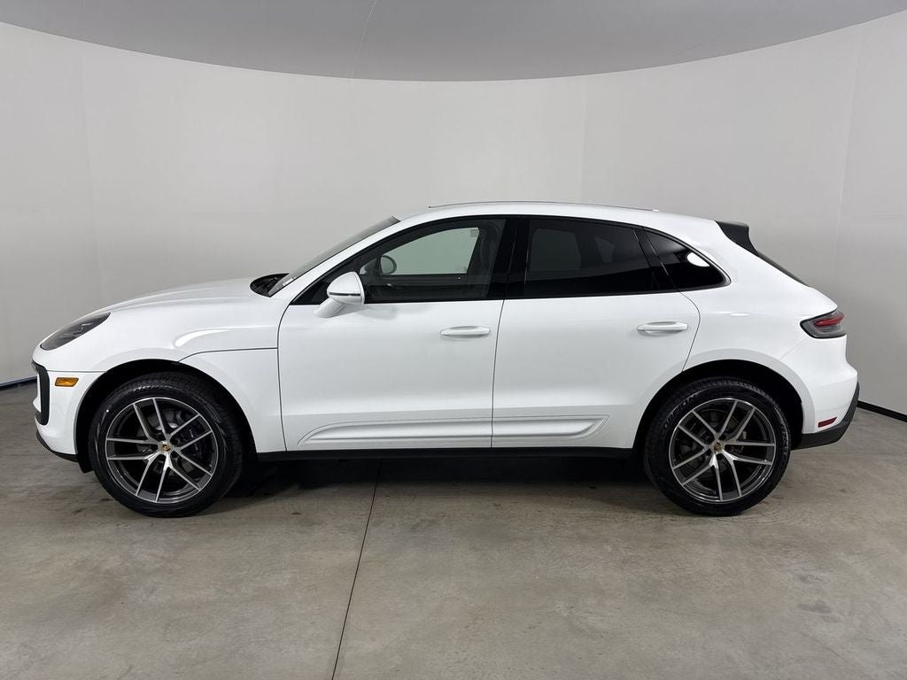 2026 Porsche Macan Macan