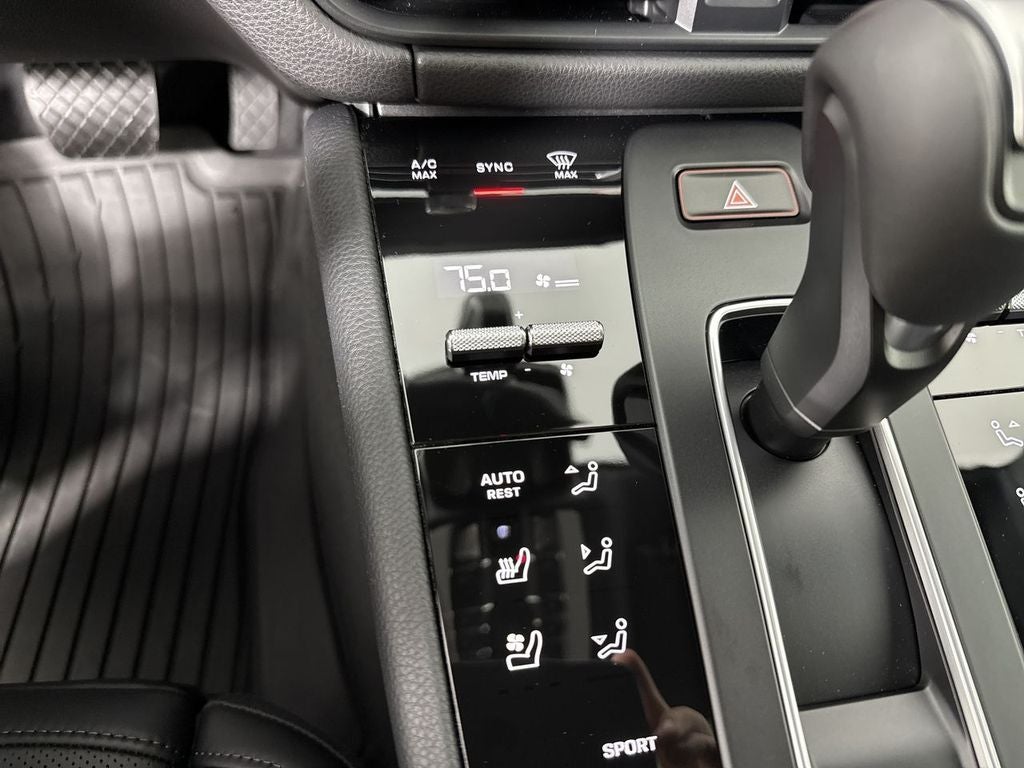 2026 Porsche Macan Macan