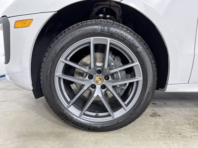 2026 Porsche Macan T