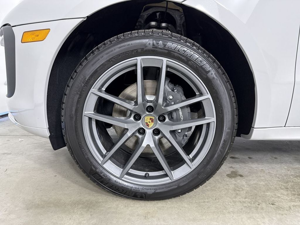 2026 Porsche Macan T