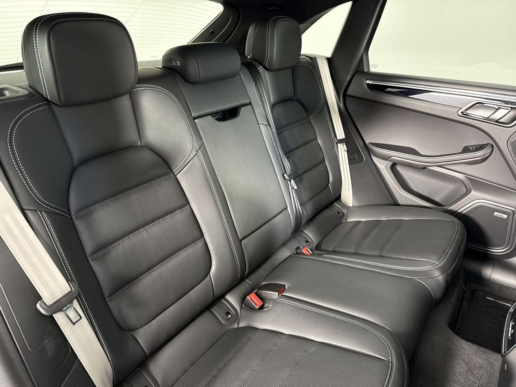 2026 Porsche Macan T