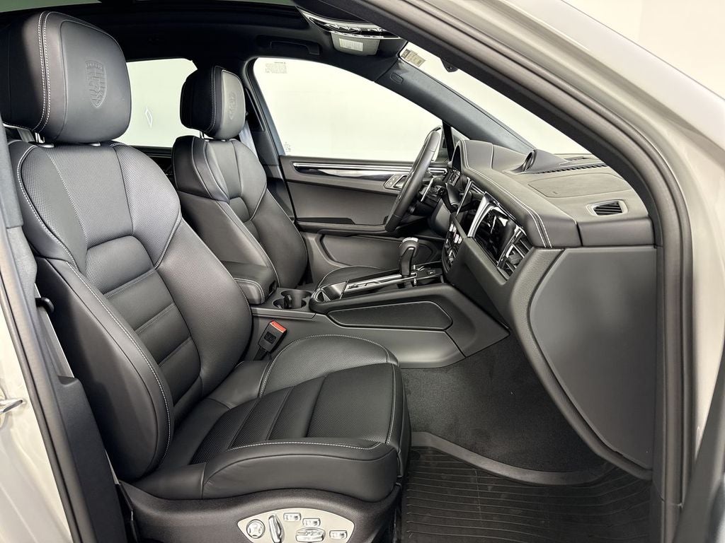 2026 Porsche Macan T