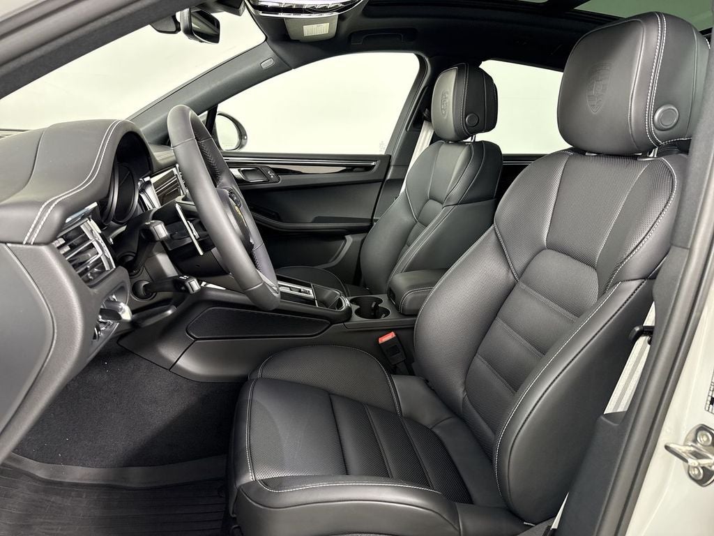 2026 Porsche Macan T