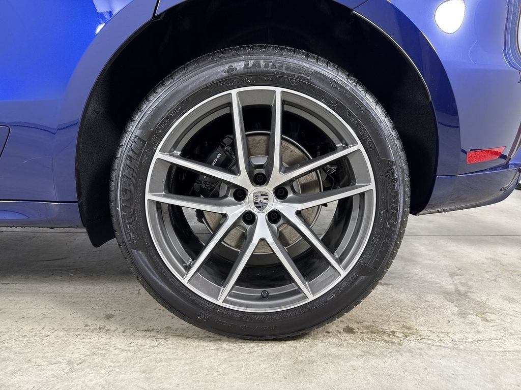 2026 Porsche Macan AWD