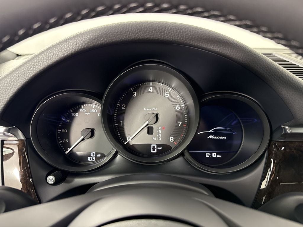2026 Porsche Macan AWD