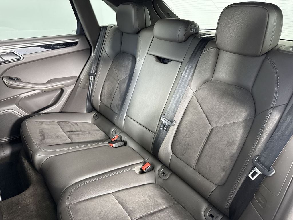 2017 Porsche Macan Base