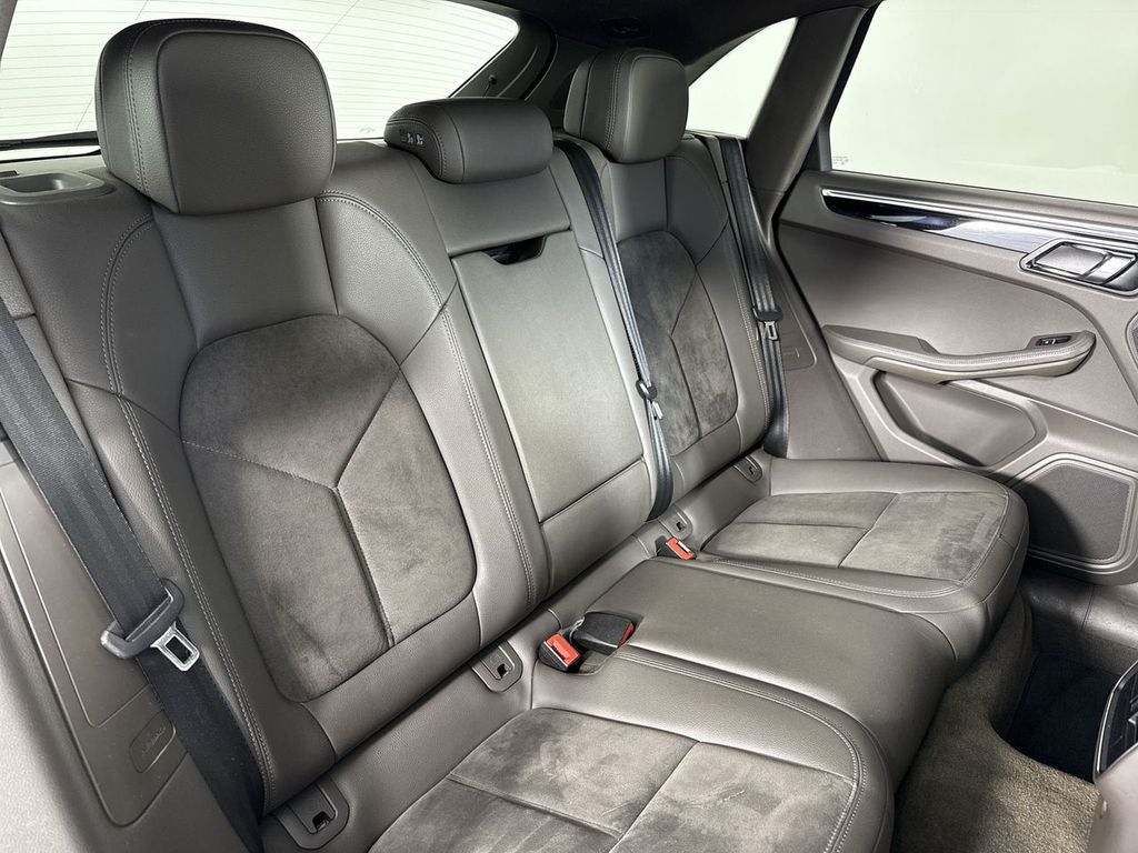 2017 Porsche Macan Base