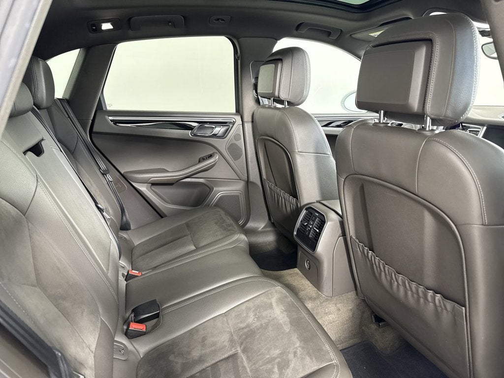 2017 Porsche Macan Base