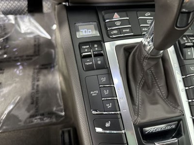 2017 Porsche Macan Base