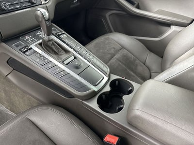 2017 Porsche Macan Base