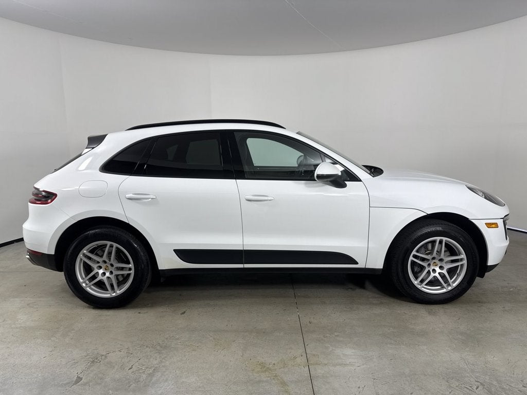 2017 Porsche Macan Base