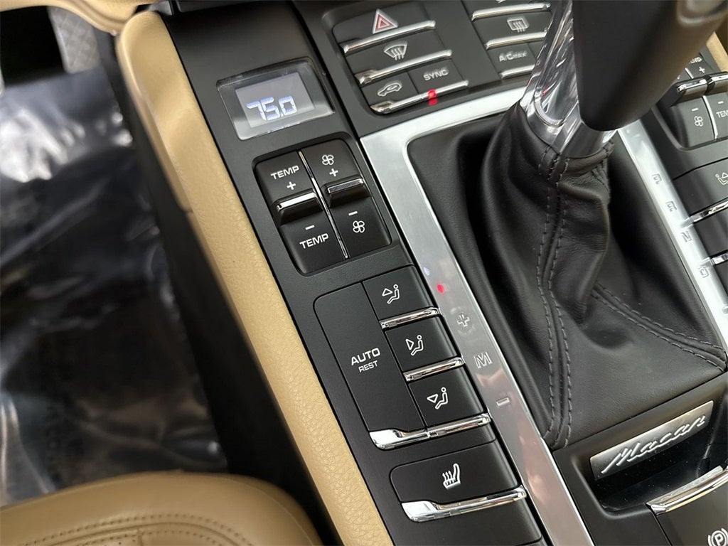 2018 Porsche Macan Base