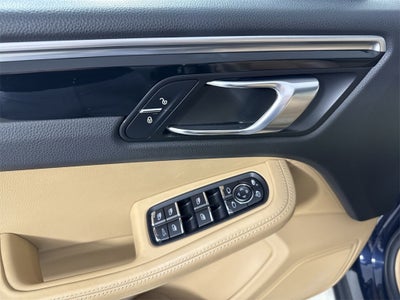 2018 Porsche Macan Base