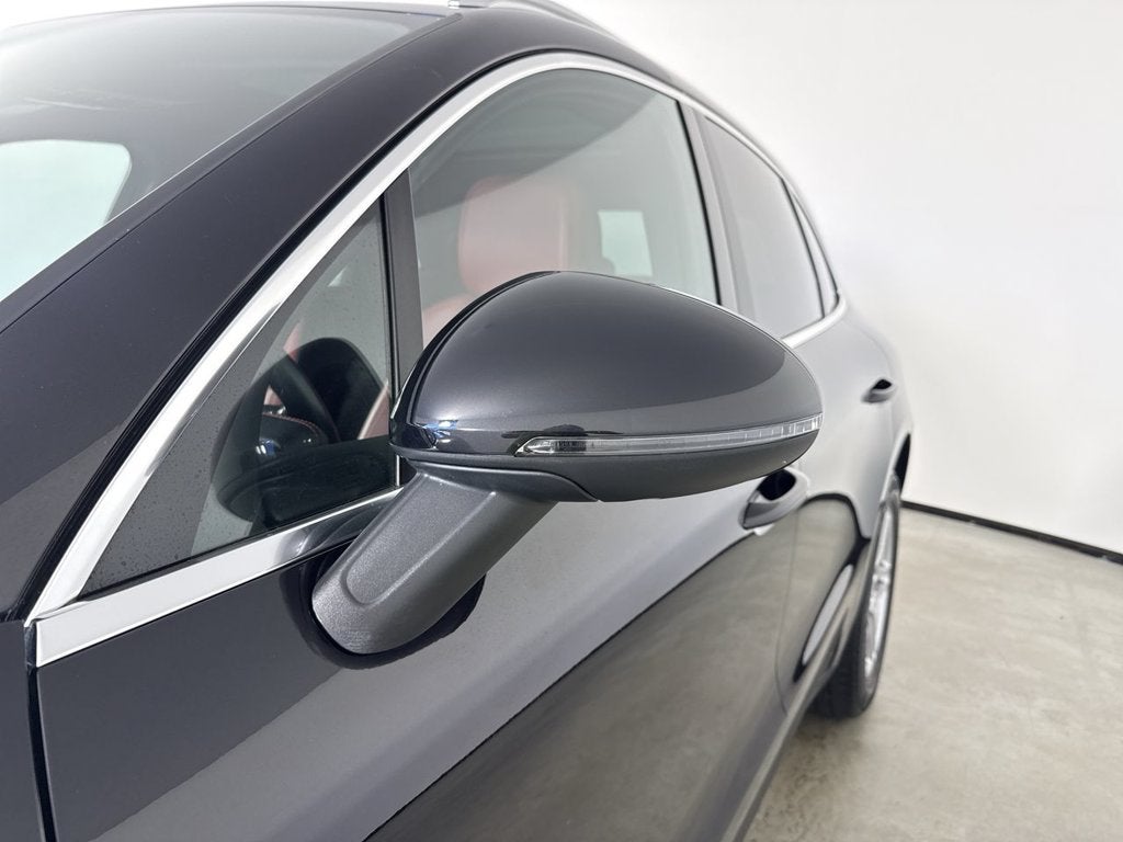 2021 Porsche Macan AWD