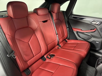 2021 Porsche Macan AWD