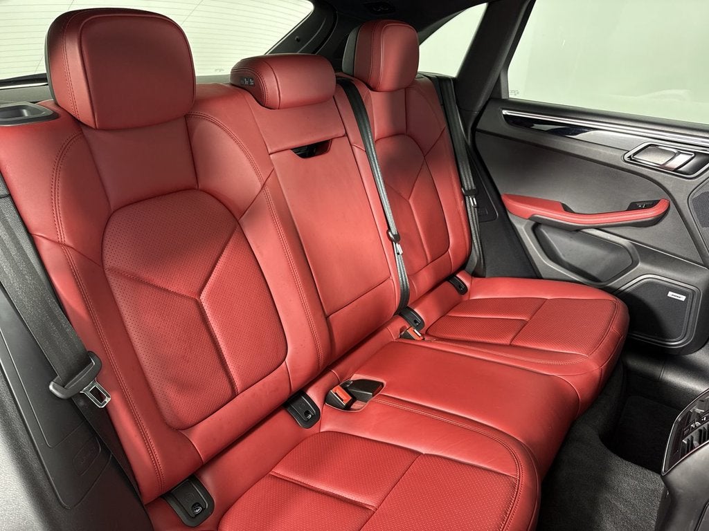 2021 Porsche Macan AWD