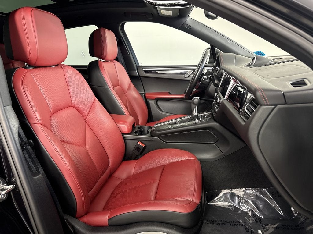 2021 Porsche Macan AWD
