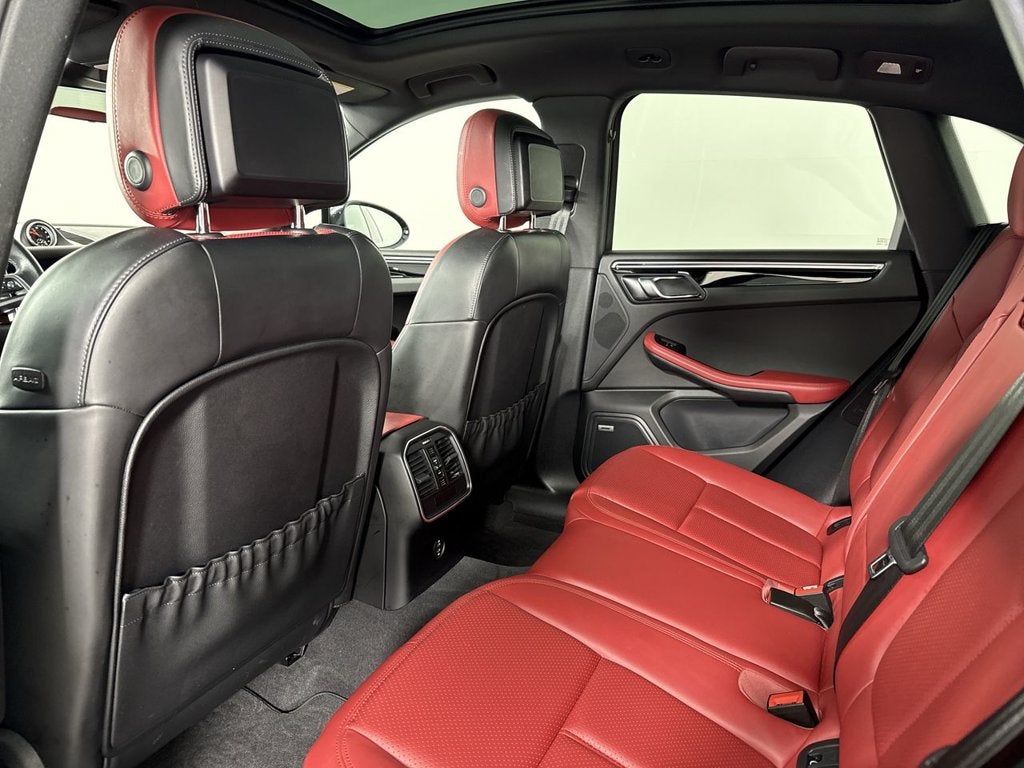 2021 Porsche Macan AWD