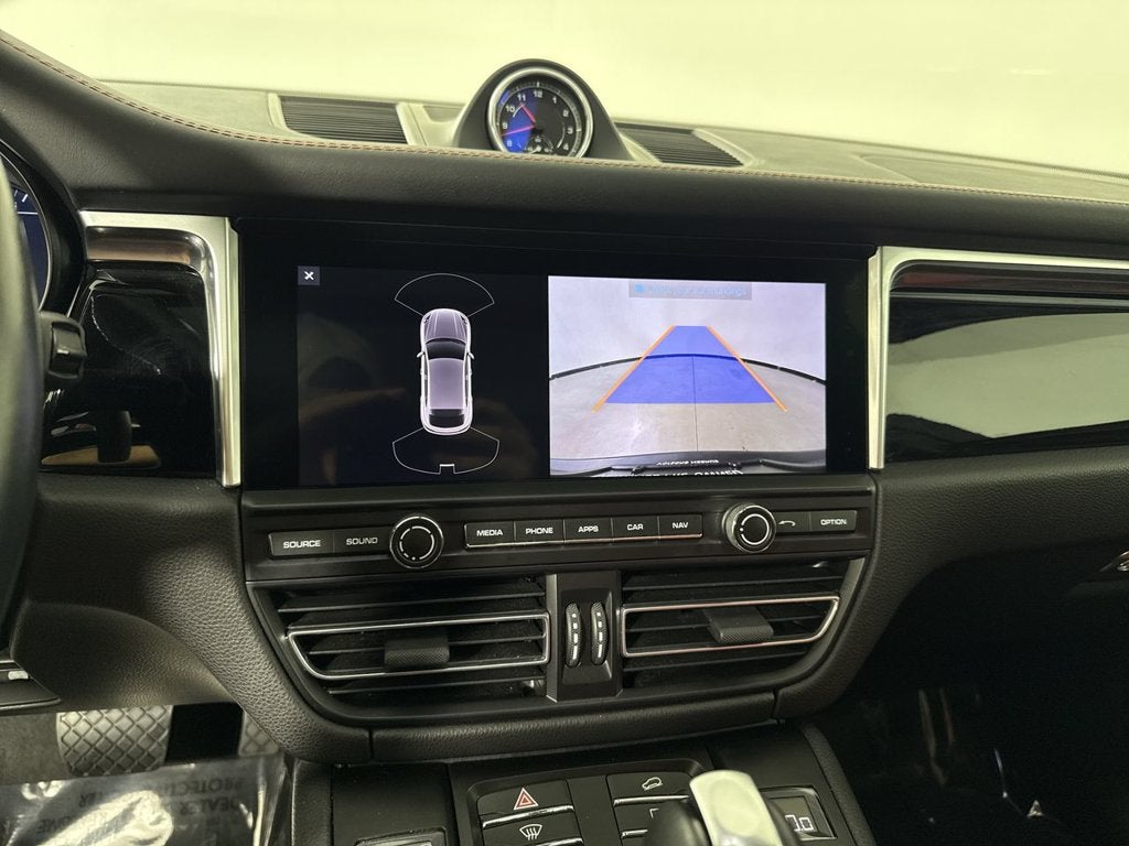 2021 Porsche Macan AWD