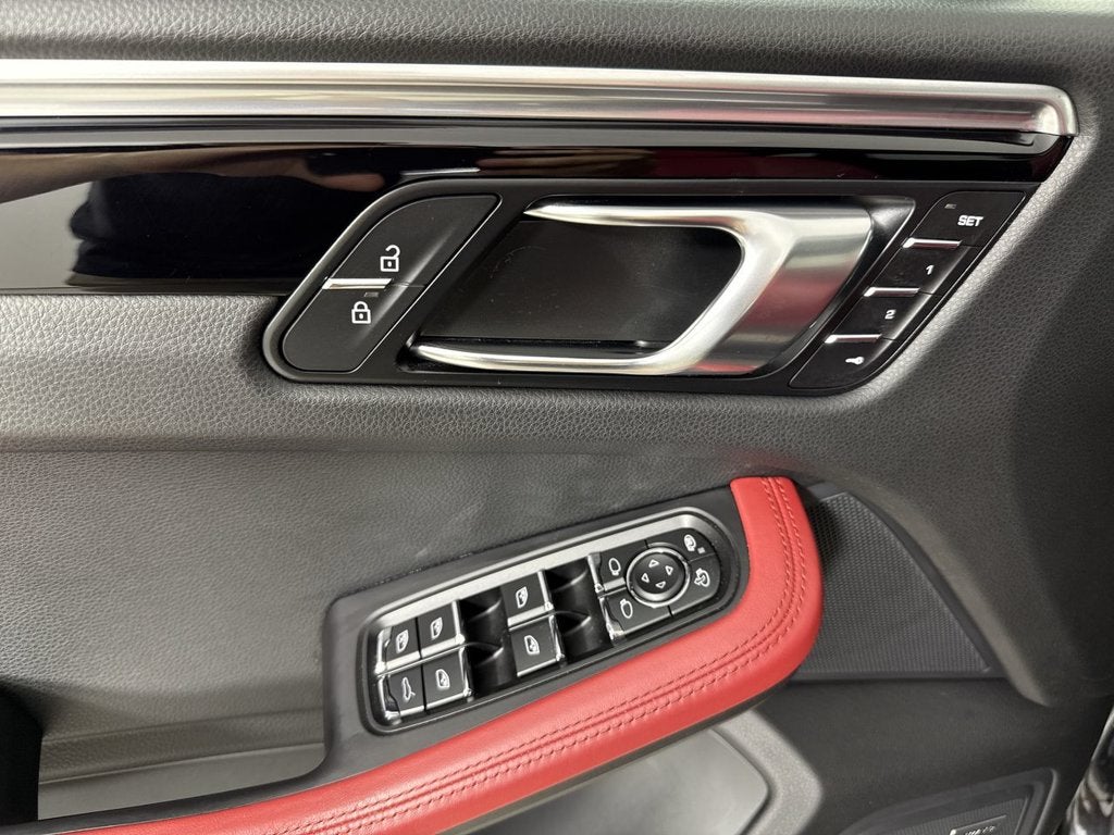 2021 Porsche Macan AWD