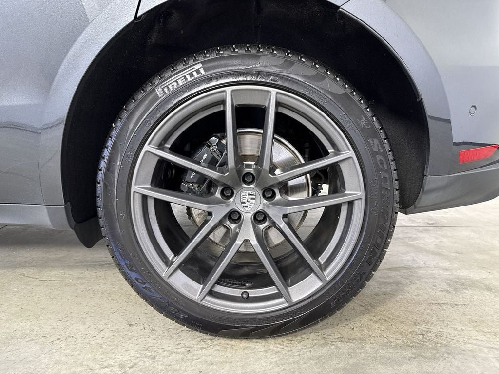 2023 Porsche Macan T