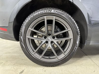 2023 Porsche Macan T
