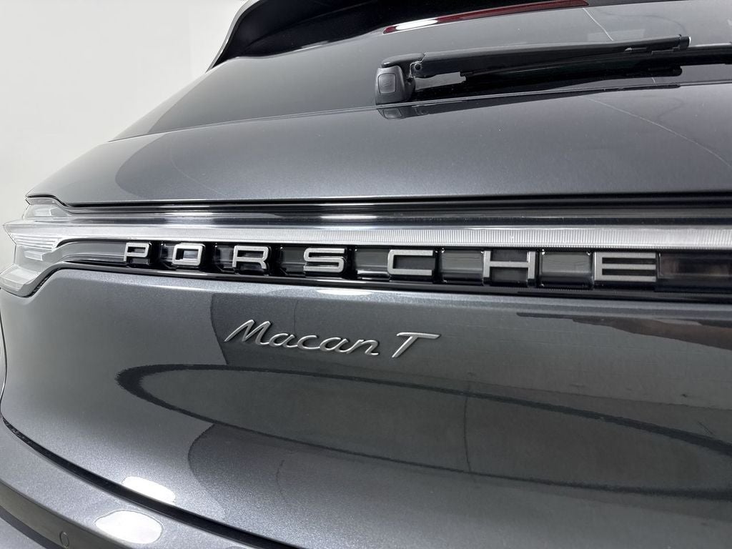 2023 Porsche Macan T