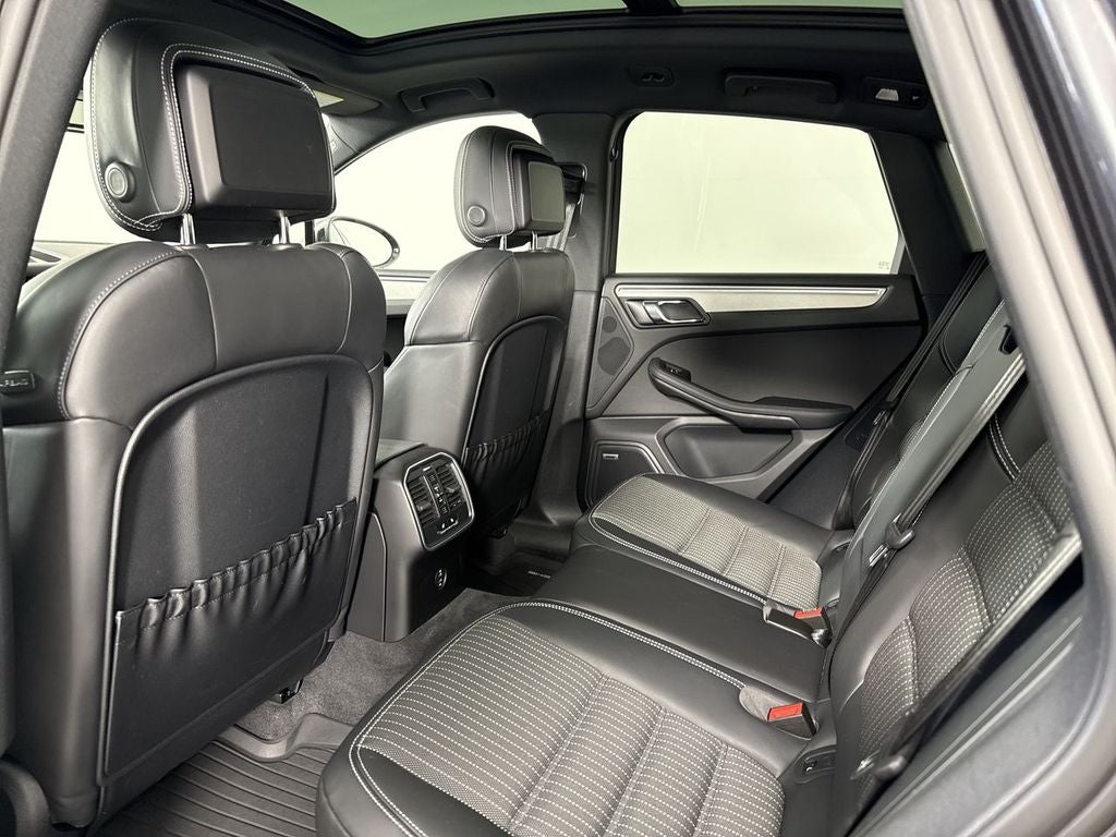 2023 Porsche Macan T