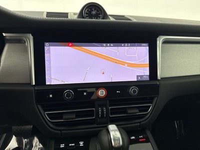 2023 Porsche Macan T
