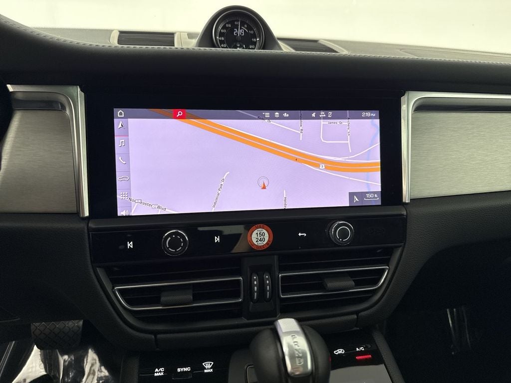 2023 Porsche Macan T