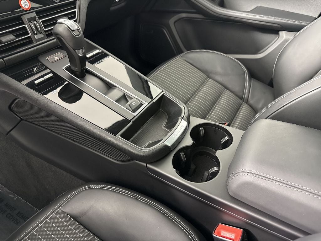 2023 Porsche Macan T