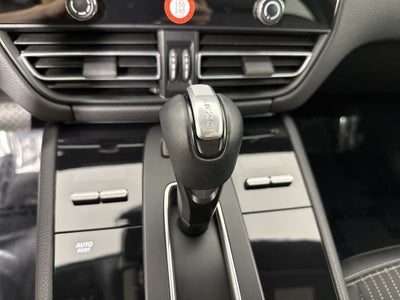 2023 Porsche Macan T